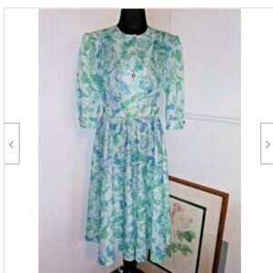 VTG Dress fit and flare, USA secretary retro style fit and flare belted modest